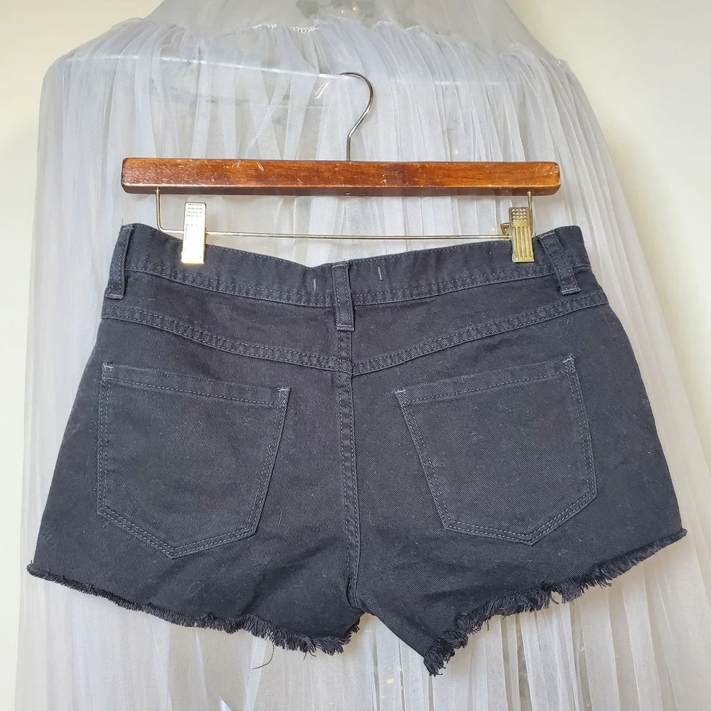 Free People Black Distressed Denim Micro Shorts Grunge Boho Hippie 31x3 Size 26‎